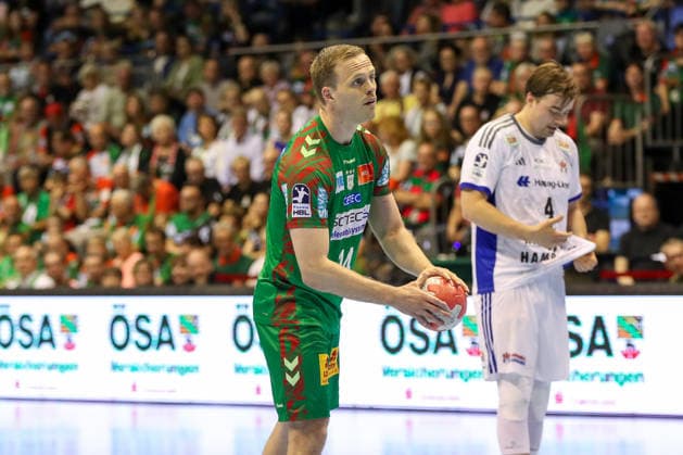10.05.2026, xgox, Handball - Daikin HBL SC Magdeburg - Handball Verein Hamburg emspor, v.l. Omar Ingi Magnusson (Magdeburg, 14) beim Siebenmeter Magdeburg