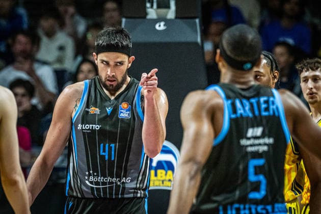 Basketball Berlin 10.05.2026 Saison 2025 2026 EasyCredit BBL 1. Bundesliga Männer, Herren Alba Berlin - Science City Jena Alex Herrera (Jena, No.41) Jubel