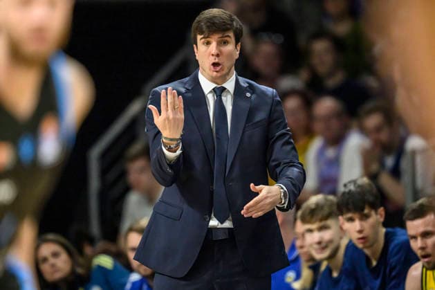 v.l. Pedro Calles (Alba, Trainer), GER, Berlin, Basketball, Alba Berlin vs Science City Jena, in der Max-Schmeling-Halle , BBL, 10.5. 2026 Copyright: HMBxMedia UwexKoch