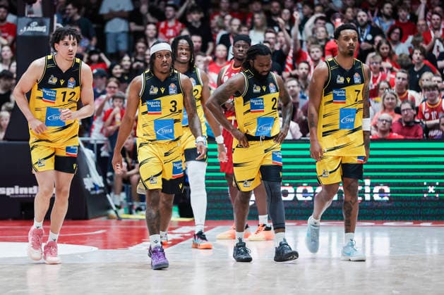 Im Bild: v.li. Lenny Anigbata (MHP RIESEN Ludwigsburg, 12), Stefan Smith (MHP RIESEN Ludwigsburg, 3), Keeshawn Kellman (MHP RIESEN Ludwigsburg, 32), Traveon Buchanan (MHP RIESEN Ludwigsburg, 1) und Elijah Hughes (MHP RIESEN Ludwigsburg, 7) 10.05.2026, Basketball, Fitness First Wuerzburg Baskets vs. MHP Riesen Ludwigsburg, easyCredit BBL, 34. Spieltag, Deutschland, 97072, tectake-Arena Wuerzburg, Copyright: HMBxMedia xJulienxBecker