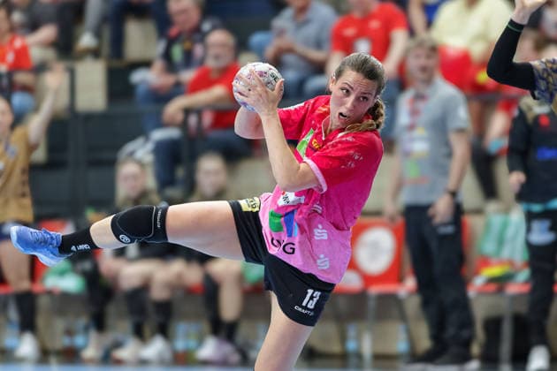 Madeleine Östlund (Halle, 13), SV Union Halle-Neustadt vs. Buxtehuder SV, Handball Bundesliga Frauen, Play-Offs 5-11 Spieltag 4, Saison 2025 26, 10.05.2026 Halle SWH Arena Sachsen-Anhalt Deutschland