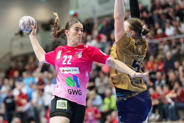 Tabea Wipper (Halle, 22), Lin Elisabeth Lück (BSV, 51), SV Union Halle-Neustadt vs. Buxtehuder SV, Handball Bundesliga Frauen, Play-Offs 5-11 Spieltag 4, Saison 2025 26, 10.05.2026 Halle SWH Arena Sachsen-Anhalt Deutschland