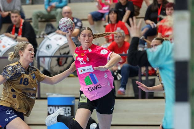 Johanna Andresen (BSV, 18), Tabea Wipper (Halle, 22), SV Union Halle-Neustadt vs. Buxtehuder SV, Handball Bundesliga Frauen, Play-Offs 5-11 Spieltag 4, Saison 2025 26, 10.05.2026 Halle SWH Arena Sachsen-Anhalt Deutschland