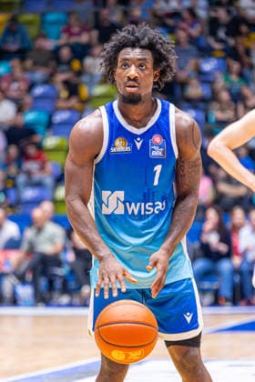 easyCredit Basketball Bundesliga BBL, Frankfurt am Main, Frankfurt Skyliners vs. Ratiopharm Ulm, Süwag Energie Arena Frankfurt am Main; 10.05.2026 easyCredit Basketball Bundesliga BBL, Frankfurt am Main, Germany - 10.05.2026: Isaiah Swope (Frankfurt Skyliners, 1) beim Freiwurf, Basketball Bundesliga, Spiel der Frankfurt Skyliners vs. Ratiopharm Ulm Süwag Energie Arena Frankfurt am Main Copyright: xBEAUTIFULxSPORTS Freudensteinx