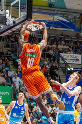 easyCredit Basketball Bundesliga BBL, Frankfurt am Main, Frankfurt Skyliners vs. Ratiopharm Ulm, Süwag Energie Arena Frankfurt am Main; 10.05.2026 easyCredit Basketball Bundesliga BBL, Frankfurt am Main, Germany - 10.05.2026: Malik Osborne (Ratiopharm Ulm, 10) beim Dunken, Basketball Bundesliga, Spiel der Frankfurt Skyliners vs. Ratiopharm Ulm Süwag Energie Arena Frankfurt am Main Copyright: xBEAUTIFULxSPORTS Freudensteinx