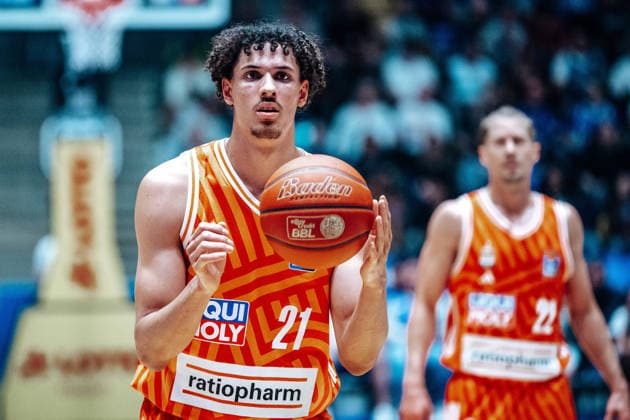Alec Anigbata (ratiopharm Ulm, 21) GER, Skyliners Frankfurt vs. ratiopharm Ulm, easyCredit BBL, Bundesliga, 34 Spieltag, Saison 2025 2026. 10.05.2026 Eibner-Pressefoto Attila Ziga GER, Skyliners Frankfurt vs. ratiopharm Ulm, easyCredit BBL, Bundesliga, 34 Spieltag, Saison 2025 2026. 10.05.2026 Frankfurt am Main Copyright: xEibner-Pressefotox EP_AZA