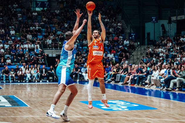 Malick Kordel (Skyliners Frankfurt, 04), Chris Thiemann (ratiopharm Ulm, 23) GER, Skyliners Frankfurt vs. ratiopharm Ulm, easyCredit BBL, Bundesliga, 34 Spieltag, Saison 2025 2026. 10.05.2026 Eibner-Pressefoto Attila Ziga GER, Skyliners Frankfurt vs. ratiopharm Ulm, easyCredit BBL, Bundesliga, 34 Spieltag, Saison 2025 2026. 10.05.2026 Frankfurt am Main Copyright: xEibner-Pressefotox EP_AZA