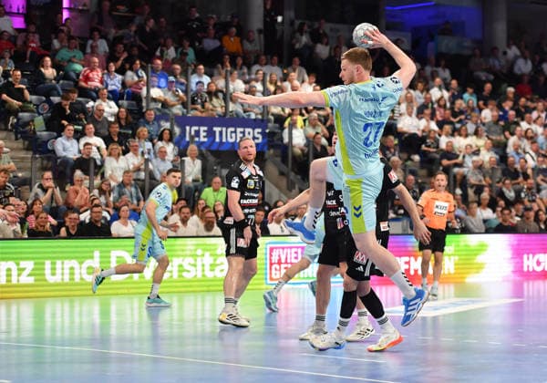 10.05.2026 - Handball - 1. Bundesliga DAIKIN HBL - Saison 2025 2026 - 31. Spieltag: HC Erlangen Metropolregion Nürnberg HCE - VfL Gummersbach - OGo - xogox - Kristjan Horzen (27, VfL Gummersbach )