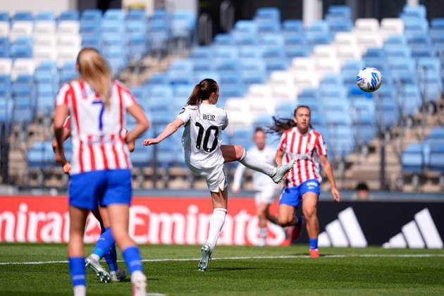 May 10, 2026, Valdebebas, Madrid, Spain: Caroline Weir of Real Madrid shoots for goal during the Spanish Women League, Liga F, football match played between Real Madrid and Atletico De Madrid at Alfredo Di Stefano stadium on May 10, 2026, in Valdebebas, Madrid, Spain. Real Madrid V Atletico De Madrid - Liga F - ZUMAa181 20260510_zaa_a181_051 Copyright: xDennisxAgyemanx