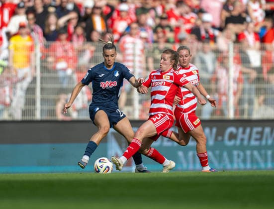 Fußball, Frauen, Saison 2025 2026, Google Pixel Frauen-Bundesliga (25. Spieltag), 1. FC Union Berlin - TSG 1899 Hoffenheim, v. l. Selina Cerci (Hoffenheim), Katja Orschmann (1. FC Union), Leonie Köster (1. FC Union), 10.05. 2026, Copyright: xMatthiasxKochx