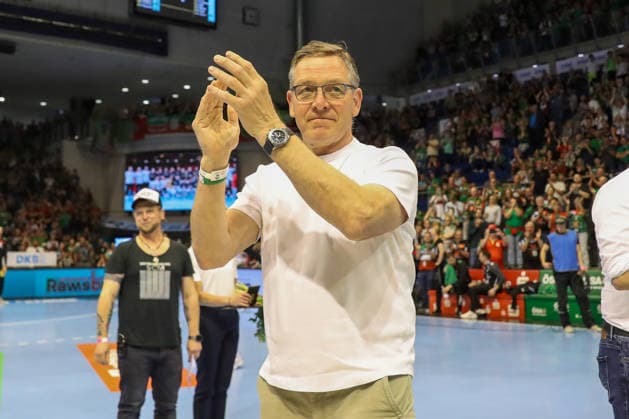 10.05.2026, xgox, Handball - Daikin HBL SC Magdeburg - Handball Verein Hamburg emspor, v.l. Bundestrainer Alfred Gislason Magdeburg