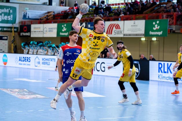 Krefeld, 10.05.2026, Handball, Herren, 2. Bundesliga, 31. Spieltag, 2025 2026: HSG Krefeld Niederrhein HBW Balingen-Weilstetten Niklas Ingenpaß (HSG Krefeld Niederrhein, 55) beim Torwurf