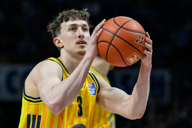 v.l. Alex O Connell (ALBA, 03), GER, Berlin, Basketball, Alba Berlin vs Science City Jena, in der Max-Schmeling-Halle , BBL, 10.5. 2026 Copyright: HMBxMedia UwexKoch