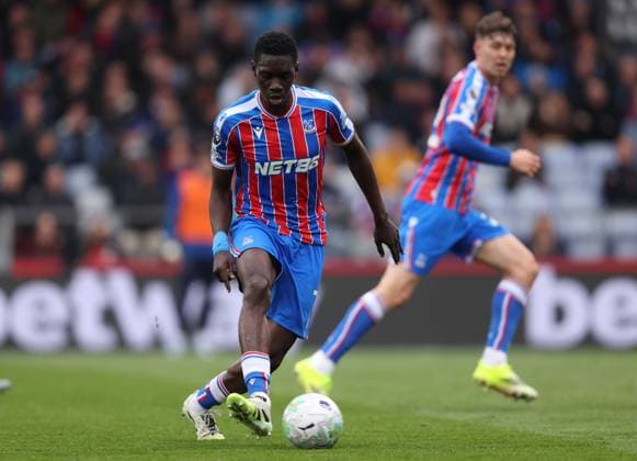 Premier League - Crystal Palace FC v Everton FC LONDON, ENGLAND, MAY 10: Ismaila Sarr of Crystal Palace on the ball during the Premier League match between Crystal Palace FC v Everton FC at Selhurst Park Stadium, London, England, on May 10. (Photo by Daniel Weir) London Selhurst Park Stadium England Copyright: xDanielxWeir SportsxPressxPhotox Sportspressphoto_SPR144050