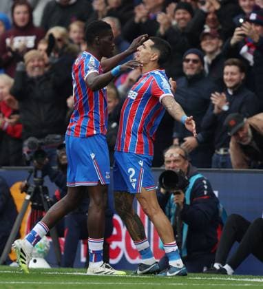 Premier League - Crystal Palace FC v Everton FC LONDON, ENGLAND, MAY 10: GOAL 1-1, Ismaila Sarr of Crystal Palace goal celebration with Daniel Munoz of Crystal Palace after scoring a goal to make the score 1-1 during the Premier League match between Crystal Palace FC v Everton FC at Selhurst Park Stadium, London, England, on May 10. (Photo by Daniel Weir) London Selhurst Park Stadium England Copyright: xDanielxWeir SportsxPressxPhotox Sportspressphoto_SPR144053