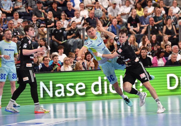 10.05.2026 - Handball - 1. Bundesliga DAIKIN HBL - Saison 2025 2026 - 31. Spieltag: HC Erlangen Metropolregion Nürnberg HCE - VfL Gummersbach - OGo - xogox - Kay Smits (31, VfL Gummersbach ) Lars Genz (3, HC Erlangen HCE )