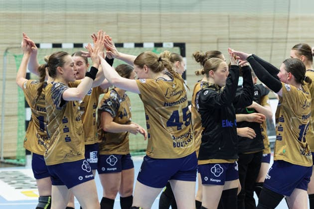 BSV-Spielerinnen jubeln nach 28:24 auswärtssieg, SV Union Halle-Neustadt vs. Buxtehuder SV, Handball Bundesliga Frauen, Play-Offs 5-11 Spieltag 4, Saison 2025 26, 10.05.2026 Halle SWH Arena Sachsen-Anhalt Deutschland
