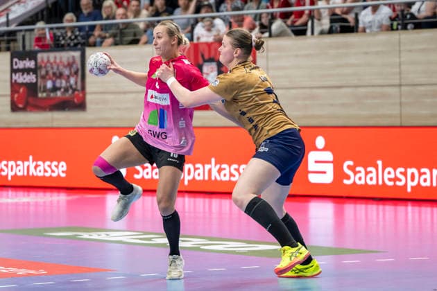 Handball Bundesliga Frauen,HBF, Saison 2025 2026 SV Union Halle-Neustadt vs.Buxtehuder SV Halle, Deutschland 10.Mai 2026: Im Bild:v.li.Lea Gruber (Halle) und Lyn Elisabeth Lück Lueck (Buxtehude) Halle Saale SWH Arena Sachsen-Anhalt Deutschland