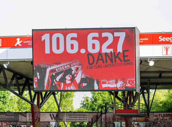 Fußball, Frauen, Saison 2025 2026, Google Pixel Frauen-Bundesliga (25. Spieltag), 1. FC Union Berlin - TSG 1899 Hoffenheim, Anzeigetafel mit Zuschauerzahl über alle Heimspiele dieser Saison: 106.627, 10.05. 2026, Copyright: xMatthiasxKochx