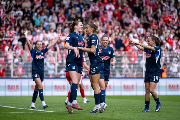 GER, 1. FFBL, 1. FC Union Berlin vs TSG 1899 Hoffenheim 10.05.2026, Alte Försterei, Berlin, GER, 1. FFBL, 1. FC Union Berlin vs TSG 1899 Hoffenheim, im Bild Nikee Diana van Dijk (TSG Hoffenheim, 25), Selina Cerci (TSG Hoffenheim, 29), Jill Janssens (TSG Hoffenheim, 09), Marie Steiner (TSG Hoffenheim, 19), Valesca Ampoorter (TSG Hoffenheim, 18) jubeln über das Tor zum 0:2, DFB regulations prohibit any use of photographs as image sequences and or quasi-video