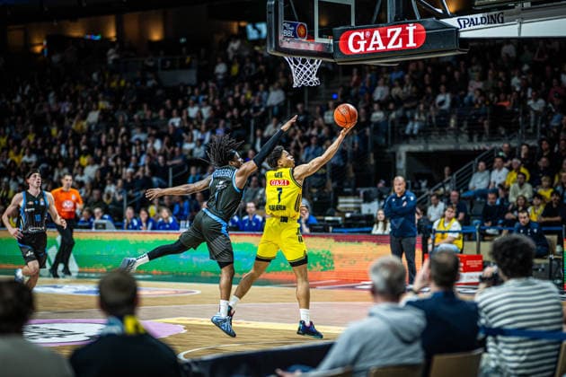 Basketball Berlin 10.05.2026 Saison 2025 2026 EasyCredit BBL 1. Bundesliga Männer, Herren Alba Berlin - Science City Jena Jack Kayil (Alba Berlin, No.07) Ikenna Iroegbu (Jena, No.01)