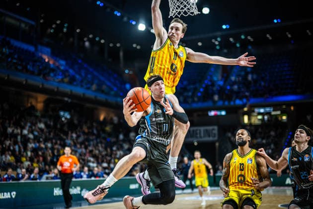Basketball Berlin 10.05.2026 Saison 2025 2026 EasyCredit BBL 1. Bundesliga Männer, Herren Alba Berlin - Science City Jena Jack Pagenkopf (Jena, No.11) Moses Wood (Alba Berlin, No.11)