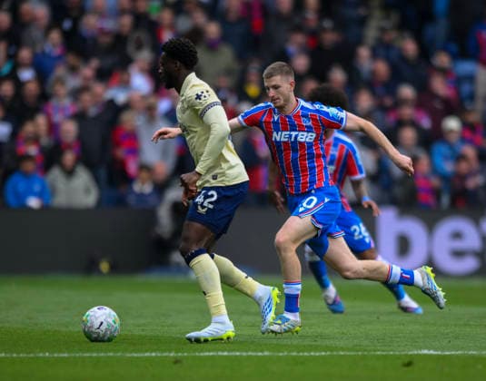 Crystal Palace v Everton Premier League Adam Wharton of Crystal Palace pressures Tim Iroegbunam of Everton during the Premier League match at Selhurst Park, London 10 05 2026 UK Newspapers OUT Copyright: xMalcolmxFellx FIL-23415-0044
