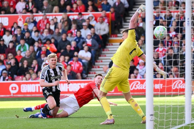 Nottingham Forest v Newcastle United - Premier League Elliot Anderson of Nottingham Forest scores a goal to make it 1-1 during the Premier League match between Nottingham Forest and Newcastle United at the City Ground, Nottingham, on May 10, 2026. Nottingham Nottinghamshire United Kingdom  Copyright: xMIxNewsx originalFilename:fletcher-nottingh260510_npphr.jpg