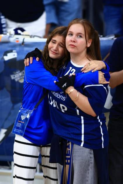 Osun Osunniyi (12; MLP Academics Heidelberg) und Marcel Keßen (15; MLP Academics Heidelberg) umarmen sich emotional Emotionale Umarmung in Heidelberg Copyright: xMichaelxGelhardtx