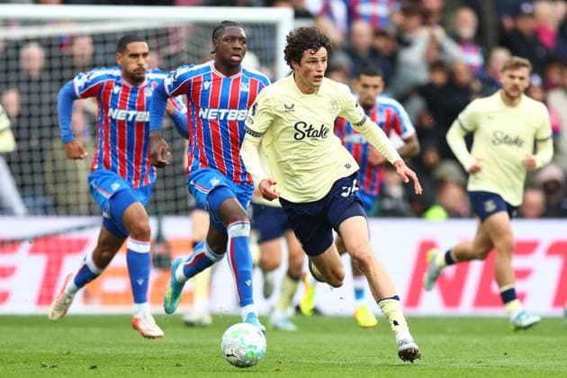 Merlin Rohl of Everton Crystal Palace v Everton, Premier League, Football, Selhurst Park, London , UK - 10 May 2026London Selhurst Park United Kingdom EDITORIAL USE ONLY No use with unauthorised audio, video, data, fixture lists, club league logos or live services. Online in-match use limited to 120 images, no video emulation. No use in betting, games or single club league player publications. Copyright: xSimonxDael Shutterstockx 16868420co