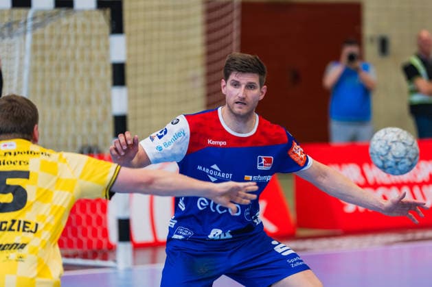 Georg Poehle (HBW Balingen-Weilstetten, 94) in der Abwehr verfolgt den Ball HSG Krefeld Niederrhein vs. HBW Balingen-Weilstetten, Handball, 2.HBL, 31.Spieltag, Saison 2025 26, 10.05.2026, HSG Krefeld Niederrhein vs. HBW Balingen-Weilstetten, Handball, 2.HBL, 31.Spieltag, Saison 2025 26, 10.05.2026 Krefeld Copyright: xEibner-Pressefoto LukasxBaldygax EP_LBA
