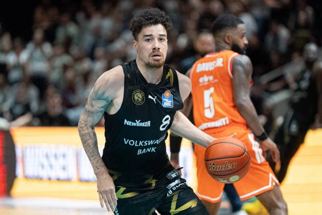 Joshua Obiesie (Nr. 8 Basketball Loewen Braunschweig) GER, Basketball Loewen Braunschweig gegen Chemnitz 99ers, Basketball, easyCredit BBL, Woche 34, Spielzeit 2025 26, 10.05.2026 GER, Basketball Loewen Braunschweig gegen Chemnitz 99ers, Basketball, easyCredit BBL, Woche 34, Spielzeit 2025 26, 10.05.2026 Braunschweig Copyright: xEibner-Pressefoto DanielxREINELTx EP_DRT