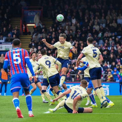 Crystal Palace v Everton Premier League James Tarkowski of Everton heads the ball during the Premier League match at Selhurst Park, London 10 05 2026 UK Newspapers OUT Copyright: xMalcolmxFellx FIL-23415-0053