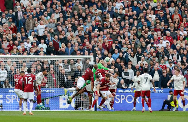Premier League 2025 26 West Ham v Arsenal London Stadium 10.05.2026 David Raya of Arsenal punches clear Premier League 2025 26 West Ham v Arsenal London Stadium 10.05.2026 Photograph By Marc Aspland The Times  Copyright: xMarcxAsplandx NINTCHDBPICT001079654048