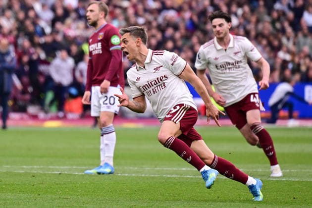 West Ham United v Arsenal, Premier League GOAL Arsenal forward Leandro Trossard (19) scores a goal and celebrates 0-1 during the Premier League match between West Ham United and Arsenal at the London Stadium, London, UK on 10 May 2026. London London Stadium UK Editorial use only DataCo restrictions apply See www.football-dataco.com , Copyright: xDennisxGoodwinx PSI-24232-0059