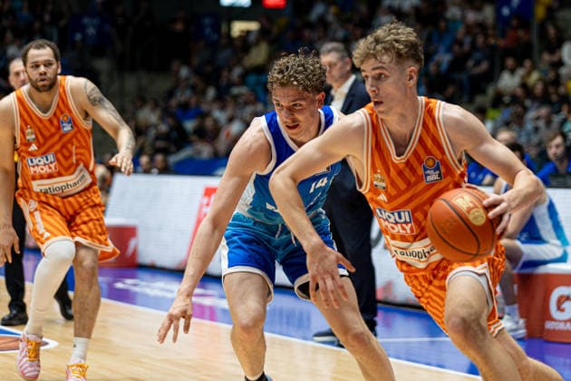 easyCredit Basketball Bundesliga BBL, Frankfurt am Main, Frankfurt Skyliners vs. Ratiopharm Ulm, Süwag Energie Arena Frankfurt am Main; 10.05.2026 easyCredit Basketball Bundesliga BBL, Frankfurt am Main, Germany - 10.05.2026: Ratiopharm Ulm im Ballbesitz, Basketball Bundesliga, Spiel der Frankfurt Skyliners vs. Ratiopharm Ulm Süwag Energie Arena Frankfurt am Main Copyright: xBEAUTIFULxSPORTS Freudensteinx