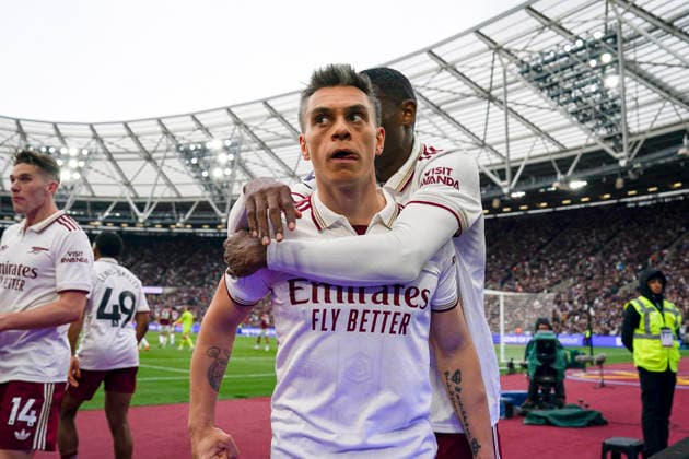 West Ham United v Arsenal, Premier League Arsenal forward Leandro Trossard (19) scores a GOAL 0-1 and celebrates during the West Ham United v Arsenal Premier League match at the London Stadium, London, England on 10 May 2026 Credit: Robbie Hoad Every Second Media Editorial use only. All images are copyright Every Second Media Limited. No images may be reproduced without prior permission. All rights reserved. Premier League and Football League images are subject to licensing agreements with Football DataCo Limited. see https: www.football-dataco.com Copyright: xIMAGO EveryxSecondxMediax ESM-1982-0053 RobbiexHoadx xEveryxSecondxMediax
