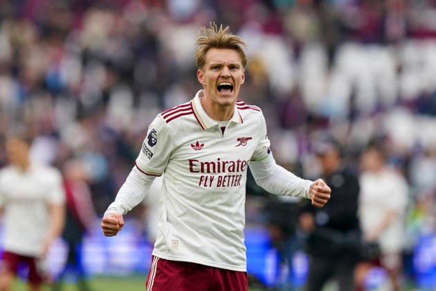 West Ham United v Arsenal, Premier League Arsenal midfielder Martin odegaard (8) celebrates winning during the West Ham United v Arsenal Premier League match at the London Stadium, London, England on 10 May 2026 Credit: Robbie Hoad Every Second Media Editorial use only. All images are copyright Every Second Media Limited. No images may be reproduced without prior permission. All rights reserved. Premier League and Football League images are subject to licensing agreements with Football DataCo Limited. see https: www.football-dataco.com Copyright: xIMAGO EveryxSecondxMediax ESM-1982-0063 RobbiexHoadx xEveryxSecondxMediax