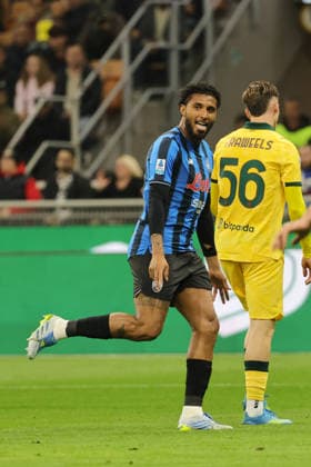 Atalanta s Ederson Dos Santos jubilates after scoring the goal 1-0 during the Serie A soccer match between Milan and Atalanta at the San Siro Stadium in Milano Italy - 10 may 2026. - Soccer .  Copyright: xAlbertoxMariani LaPressex