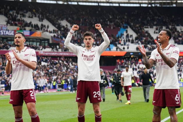 West Ham United v Arsenal, Premier League Arsenal defender William Saliba (2), Arsenal forward Kai Havertz (29) and Arsenal defender Gabriel (6) celebrate winning during the West Ham United v Arsenal Premier League match at the London Stadium, London, England on 10 May 2026 Credit: Robbie Hoad Every Second Media Editorial use only. All images are copyright Every Second Media Limited. No images may be reproduced without prior permission. All rights reserved. Premier League and Football League images are subject to licensing agreements with Football DataCo Limited. see https: www.football-dataco.com Copyright: xIMAGO EveryxSecondxMediax ESM-1982-0097 RobbiexHoadx xEveryxSecondxMediax