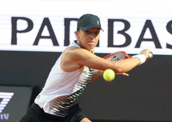 May 10, 2026, Rome, Lazio, Italy: IGA SWIATEK of Poland during the match against E. Cocciaretto of Italy in the third round of tennis tournament WTA, Tennis Damen 1000 Internazionali BNL DÃ¢â‚¬â ¢Italia, Rome, Italy. Swiatek won 6:1, 6:0 Rome Italy - ZUMAc278 20260510_zsp_c278_026 Copyright: xMarcinxCholewinskix