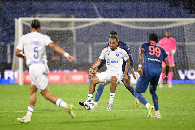 AJ Auxerre v OGC Nice - Ligue 1 McDonald s 2025 2026 09 Sekou MARA (aja) during the Ligue 1 McDonald s match between Auxerre and Nice at Stade Abbe Deschamps on May 10, 2026 in Auxerre, France. Auxerre France  Copyright: xFEPx 776348384