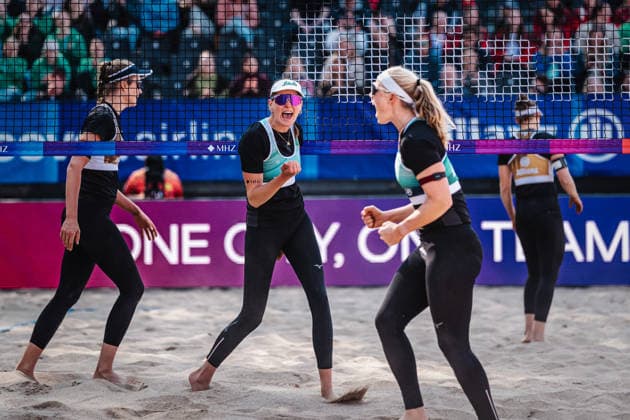 Beachvolleyball Frauen Allianz German Beach Tour 2026 Tourstop Düsseldorf 10.05.2026 v.l. Sarah Schulz und Anna Behlen jubeln Düsseldorf Robert-Lehr-Ufer Nordrhein-Westfalen Deutschland