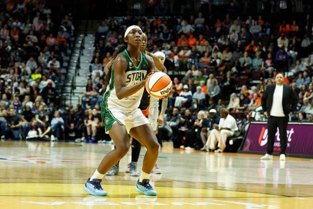 UNCASVILLE, CT - MAY 10: Flau jae Johnson 4 of the Seattle Storm attempt free throws during the WNBA, Basketball Damen, USA game between Seattle Storm and Connecticut Sun on May 10, 2026, at Mohegan Sun Arena in Uncasville, CT. (Photo by M. Anthony Nesmith Icon Sportswire) WNBA: MAY 10 Seattle Storm at Connecticut Sun EDITORIAL USE ONLY Icon26051018