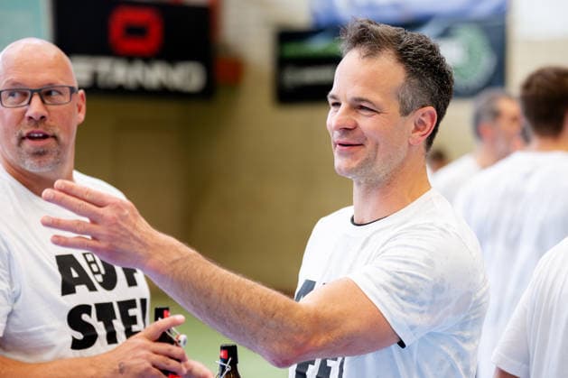 Krefeld, 10.05.2026, Handball, Herren, 2. Bundesliga, 31. Spieltag, 2025 2026: HSG Krefeld Niederrhein HBW Balingen-Weilstetten Glücklicher Matthias Flohr (HBW Balingen-Weilstetten, Trainer) nachdem Spiel
