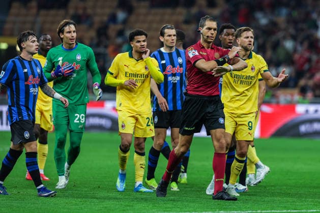 AC Milan vs Atalanta BC - Serie A 2025 26 - 10 05 2026 Referee Luca Zufferli seen in action during Serie A 2025 26 football match between AC Milan and Atalanta BC at San Siro Stadium in Milan, Italy Copyright: xBEAUTIFULxSPORTS Carabellix
