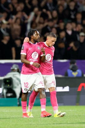 Toulouse FC v Olympique Lyonnais - Ligue 1 McDonald s 12 Warren KAMANZI (tfc) - 11 Santiago HIDALGO (tfc) during the Ligue 1 McDonald s match between Toulouse and Lyon at Stadium de Toulouse on May 10, 2026 in Toulouse, France. Toulouse France  Copyright: xFEPx 776348387