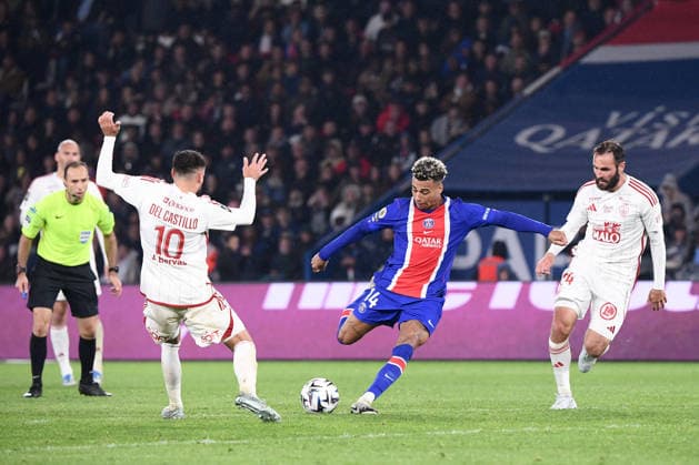 Paris Saint-Germain v Stade Brestois 29 - Ligue 1 McDonald s 2025 2026 24 Lucas TOUSART (sb29) - 14 Desire DOUE (psg) during the Ligue 1 McDonald s match between Paris and Brest at Parc des Princes on May 10, 2026 in Paris, France. Paris France  Copyright: xFEPx 776348388