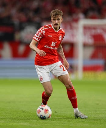 10.05.2026, Fussball Bundesliga, 1. FSV Mainz 05 - 1. FC Union Berlin, v.l., Nikolas Veratschnig (FSV Mainz 05) DFL DFB REGULATIONS PROHIBIT ANY USE OF PHOTOGRAPHS AS IMAGE SEQUENCES AND OR QUASI-VIDEO. xdcx *** 10 05 2026, Soccer Bundesliga, 1 FSV Mainz 05 1 FC Union Berlin, v l , Nikolas Veratschnig FSV Mainz 05 DFL DFB REGULATIONS PROHIBIT ANY USE OF PHOTOGRAPHS AS IMAGE SEQUENCES AND OR QUASI VIDEO xdcx Copyright: HMBxMedia Claus