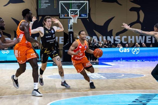 GER, easy-Credit Basketball-Bundesliga, Basketball Löwen Braunschweig - Niners Chemnitz. 10.05.2026, Volkswagenhalle, Braunschweig, GER, easy-Credit Basketball-Bundesliga, Basketball Löwen Braunschweig - Niners Chemnitz. Eric Washington (Niners Chemnitz, 33) Â Foto Alexander Trienitz Braunschweig Volkswagenhalle Niedersachsen Deutschland